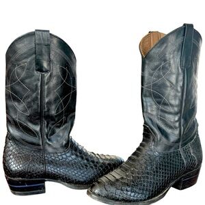 Beautiful Alvies 6th Street Python Cowboy boots size 8.5 EE.